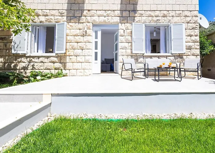 M Διαμέρισμα *