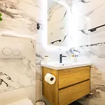 M Apartman *